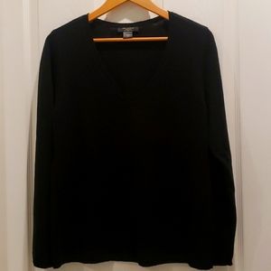 Ann Taylor 100% Cashmere, V-neck, long sleeve women's Black XL sweater.